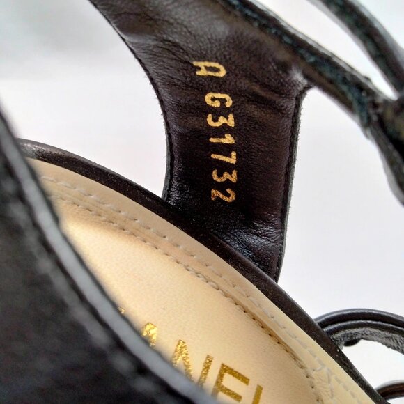 Chanel Sandals Women Black Leather (calf) mon-562-092125 - Picture 7 of 9